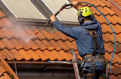 Démoussage et hydrofuge de toiture à Areines